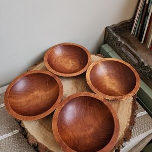 Elegant Brown Wooden Bowls Set